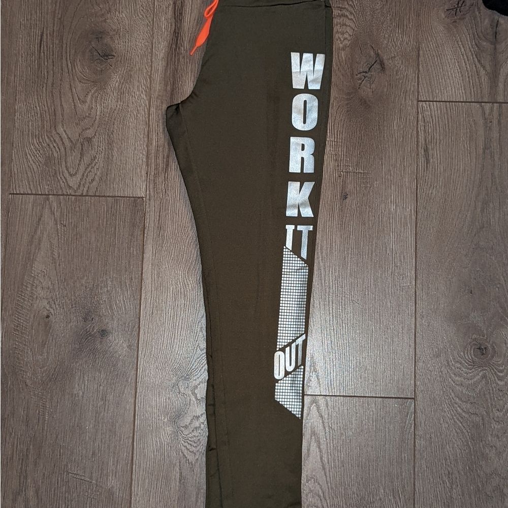 NWT Energie Leggings